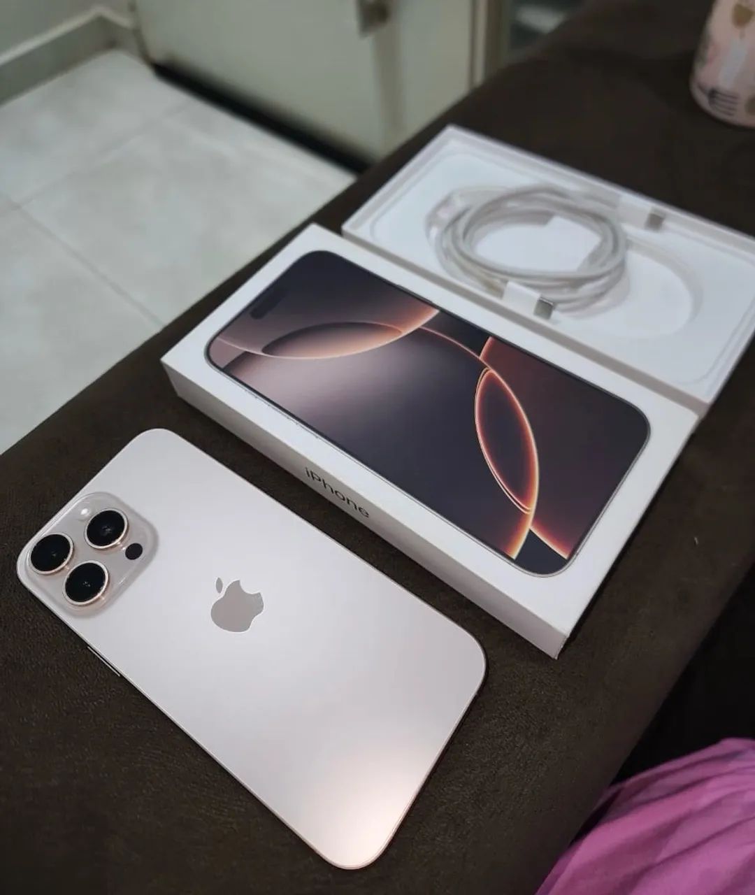 iPhone 16 Pro Max 256GB / DESERT