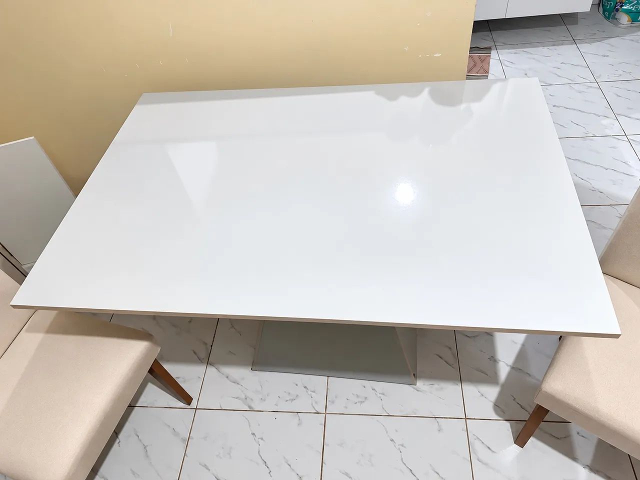 Mesa de MDF com 4 cadeiras  - Foto 4
