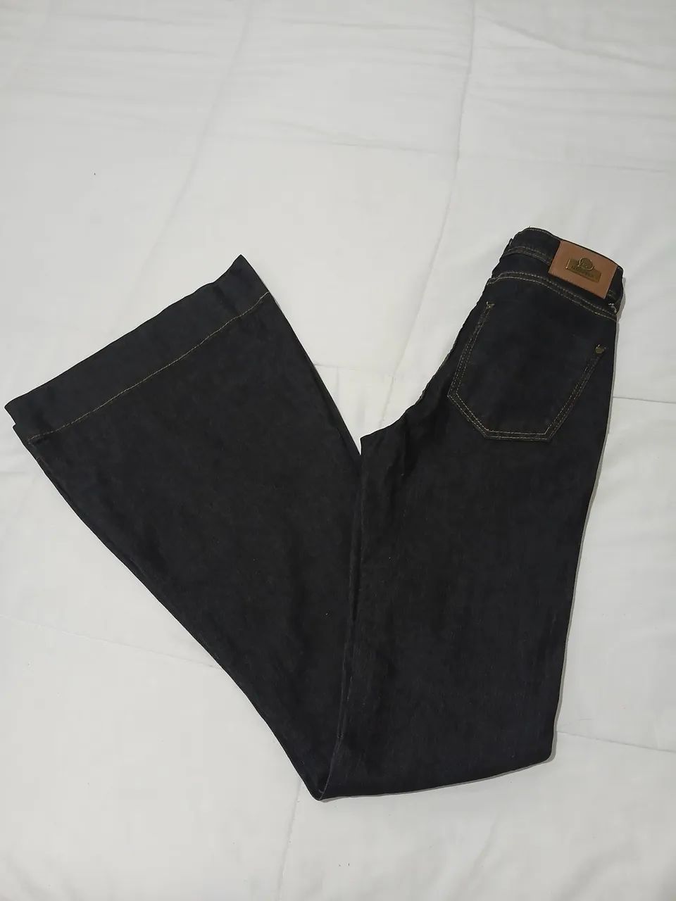 Calça jeans flare número 34  - Foto 3