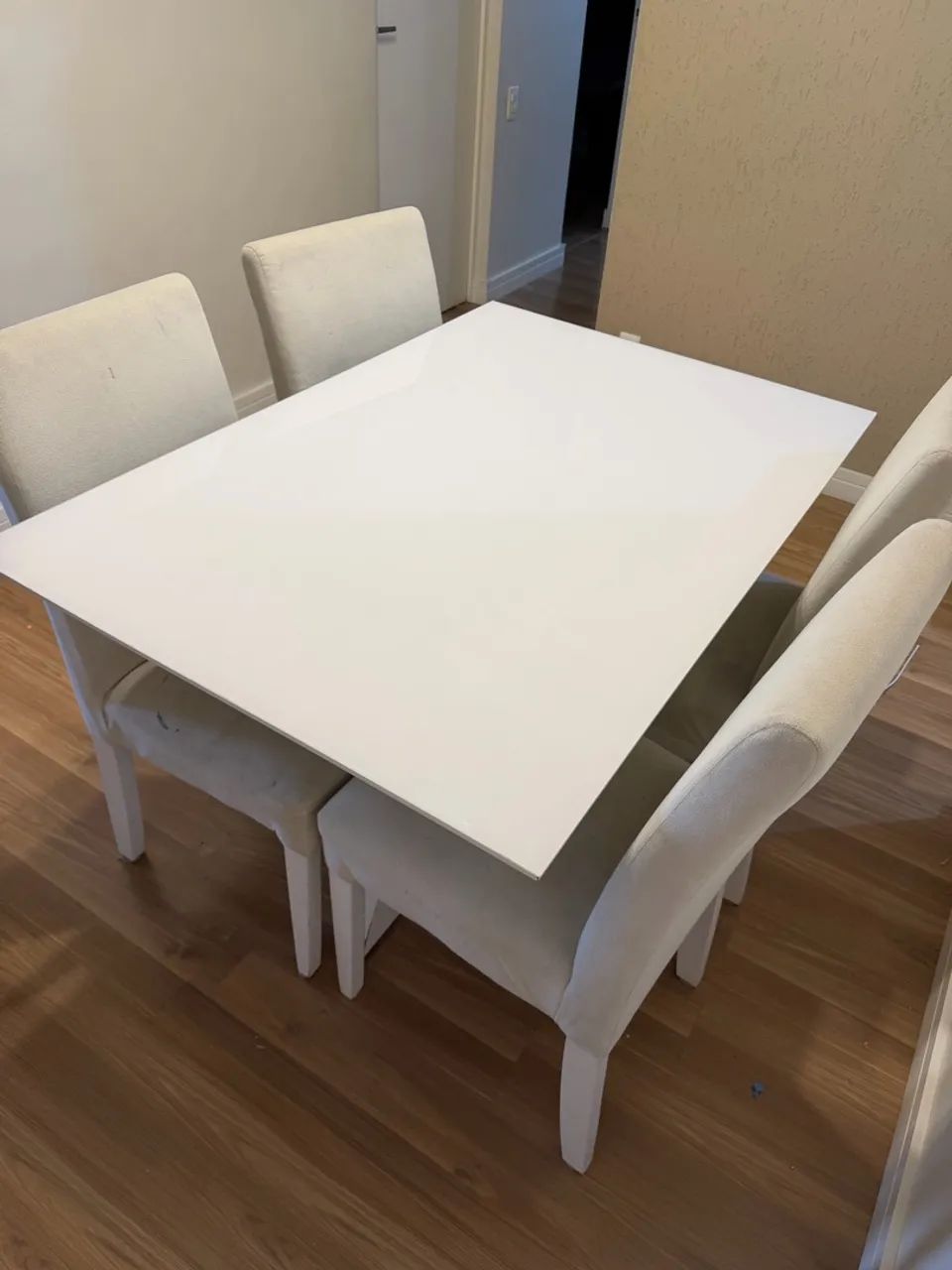 Conjunto mesa com 4 cadeiras