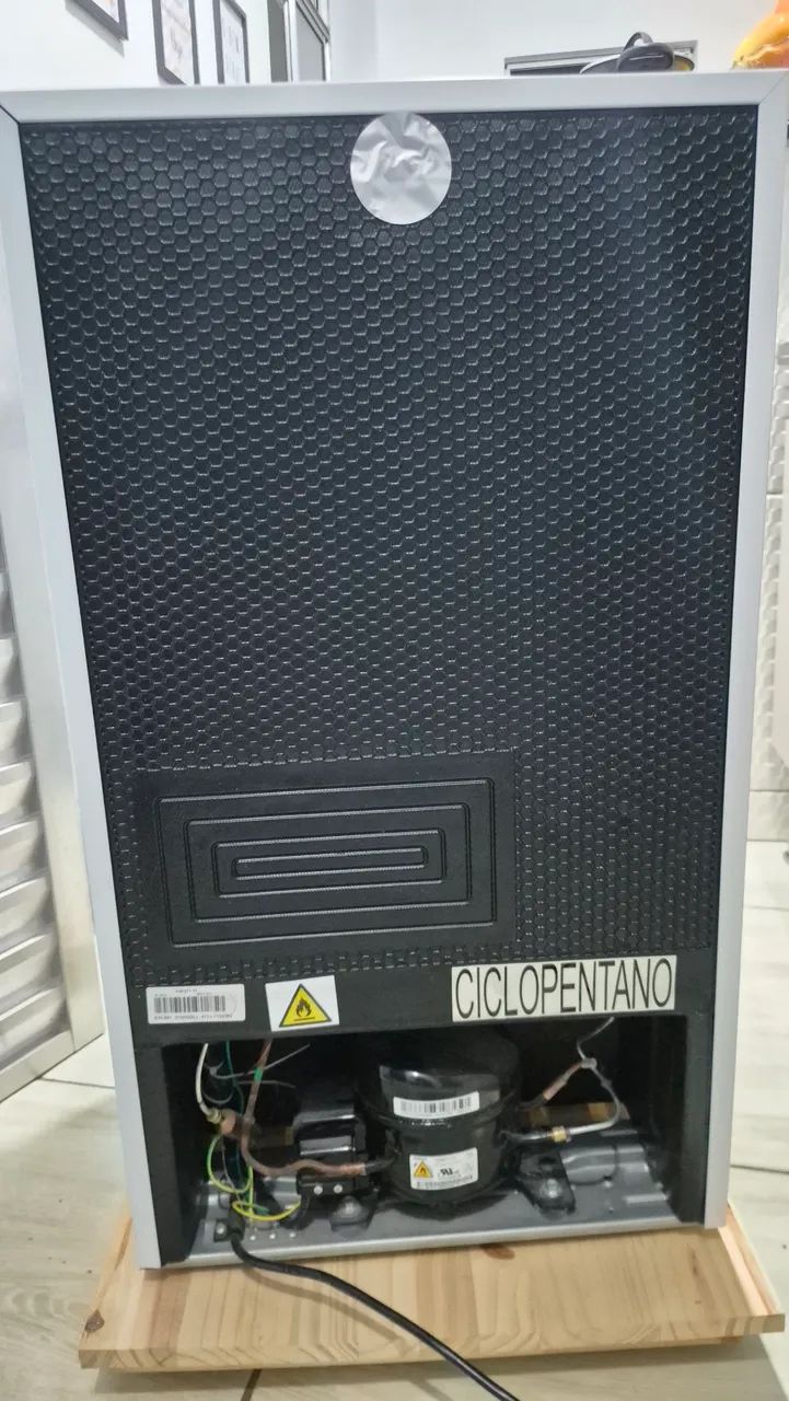 Frigobar Midea 93 L  - Foto 5