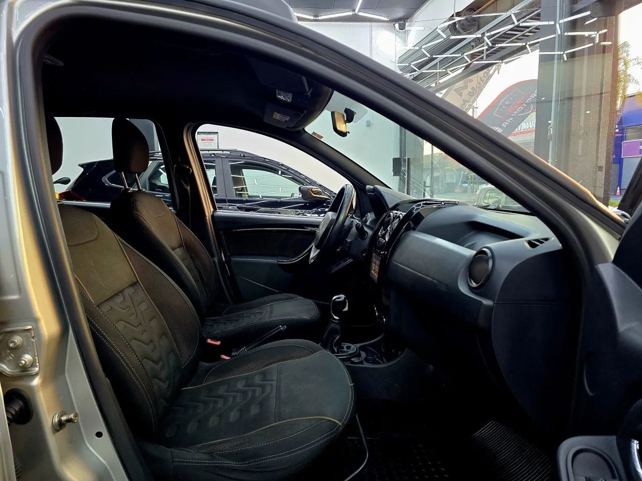 Renault Duster Dynamique 2.0 Hi-flex 16V Aut. 2017 - Foto 5