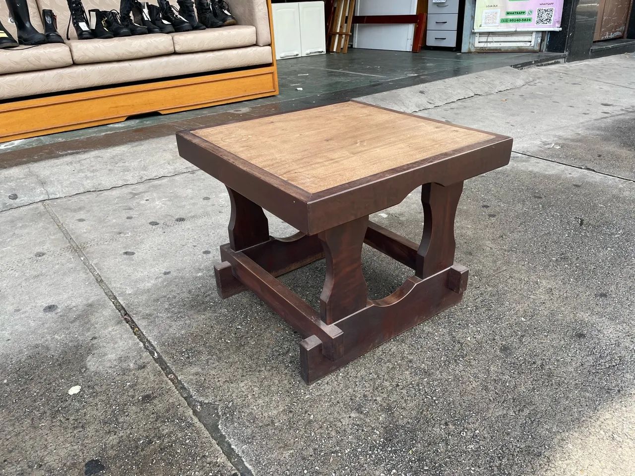 Mesa de centro de madeira