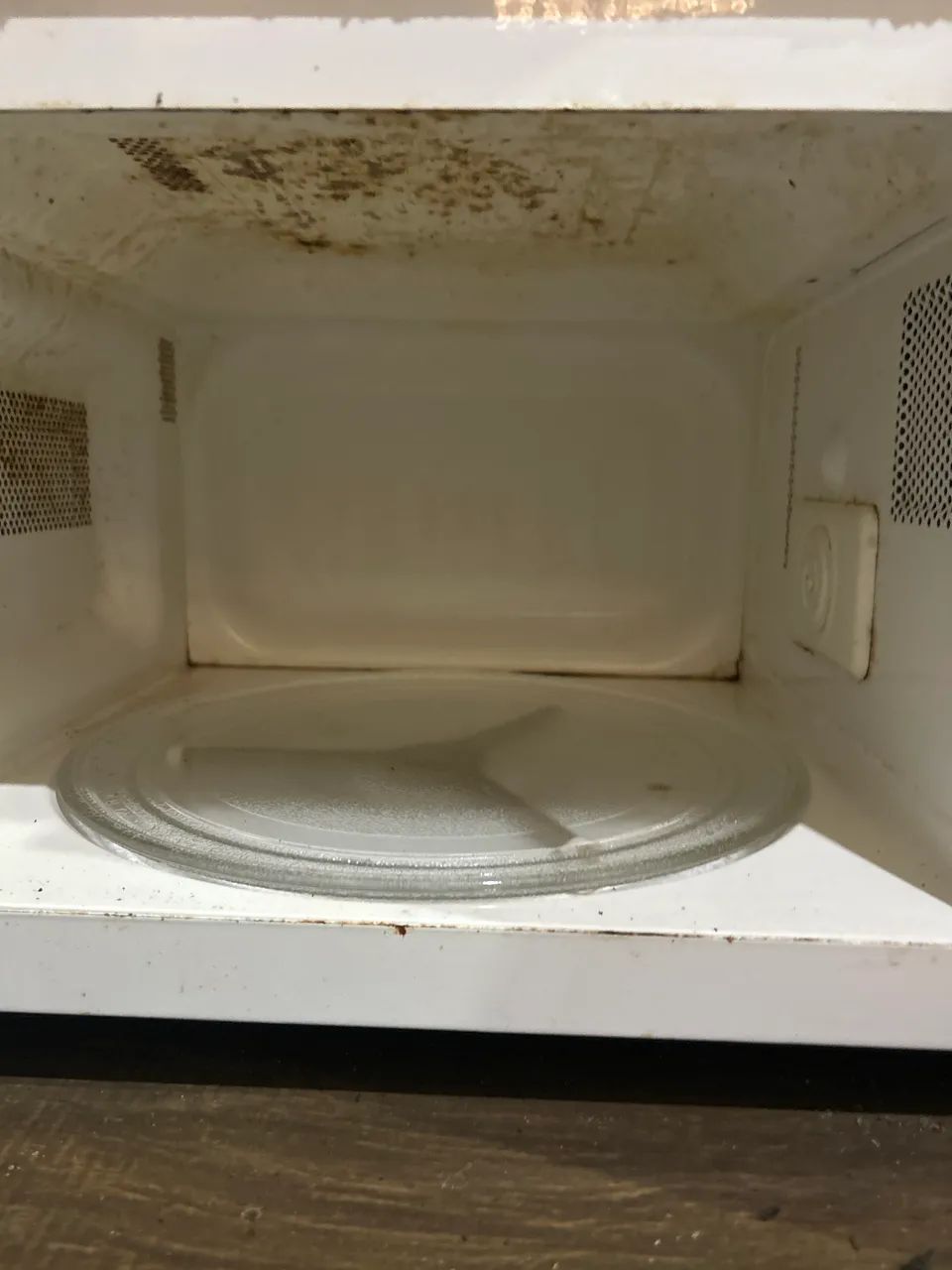 MICROONDAS COM DEFEITO PARA QUEM QUISER CONSERTAR - Foto 3