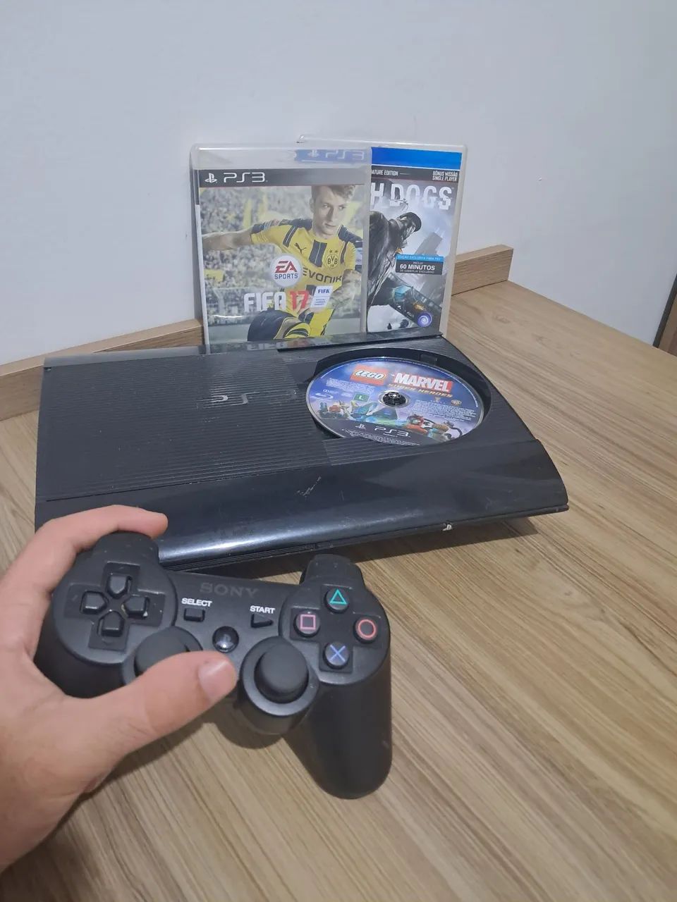 Ps3 versão desbloqueio com 3 jogos e controle - Foto 2