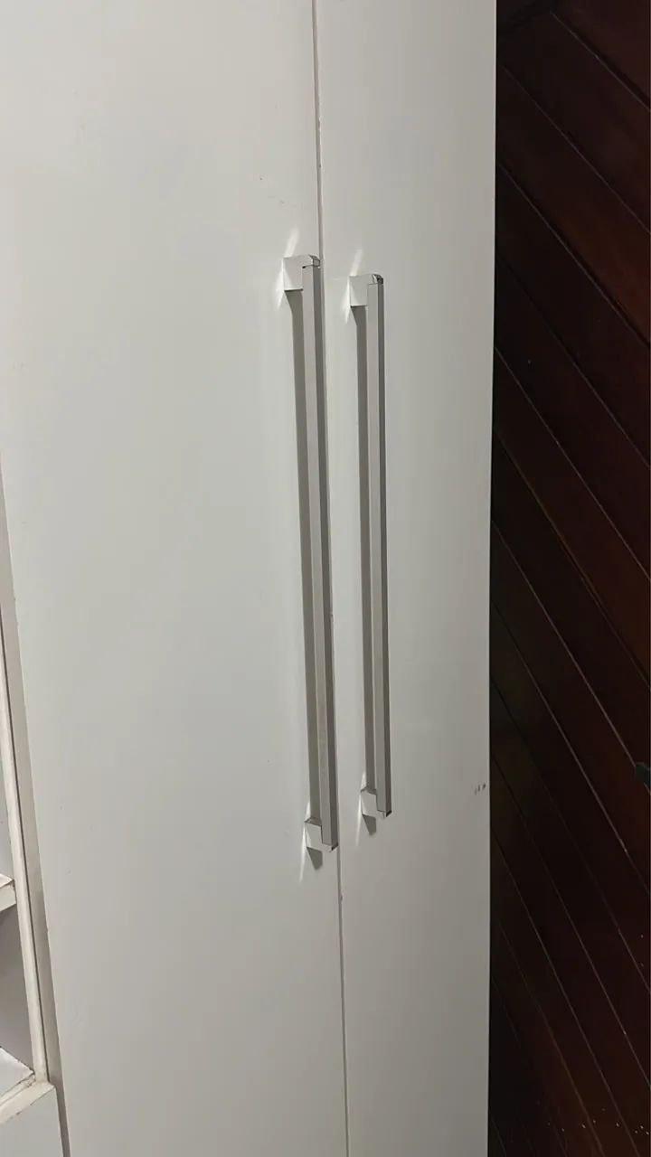Guarda roupa 6 portas em ótimo estado  - Foto 2