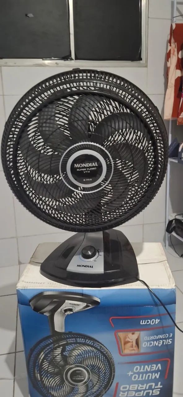 ventilador mondial, na caixa.