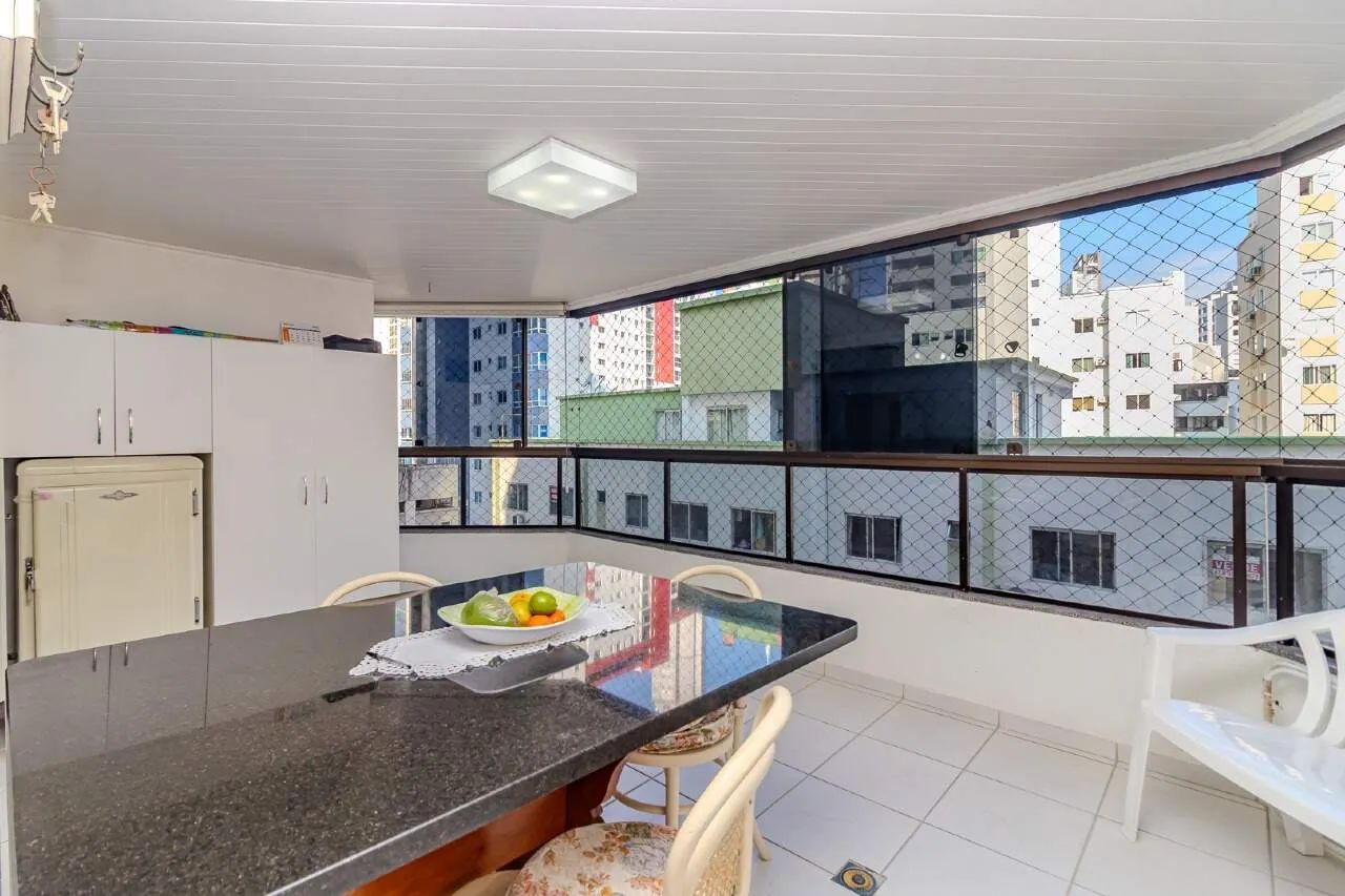 Apartamento mobiliado no Edifício Claudia em Balneário Camboriú - Foto 2