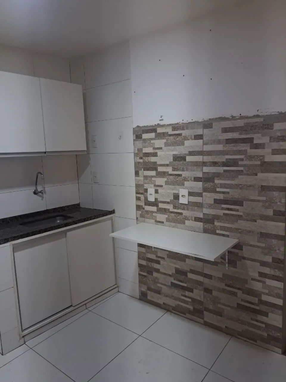 Kitnet sendo um quarto, uma cozinha, banheiro e area de serviço - Foto 2