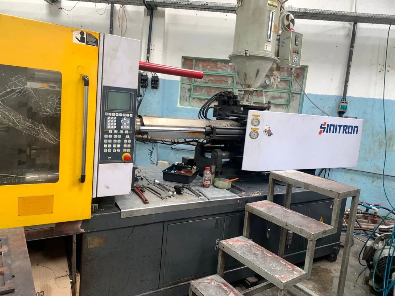 Máquina Injetora SYA 2500 250 Toneladas  - Foto 4
