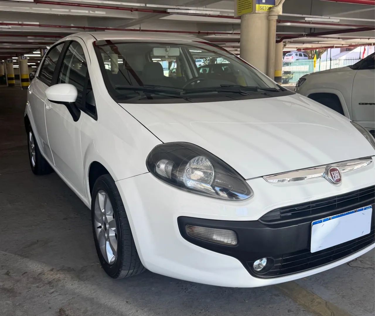 Fiat Punto Attractive 1.4 Fire Flex 8V 5P 2013 - Foto 5