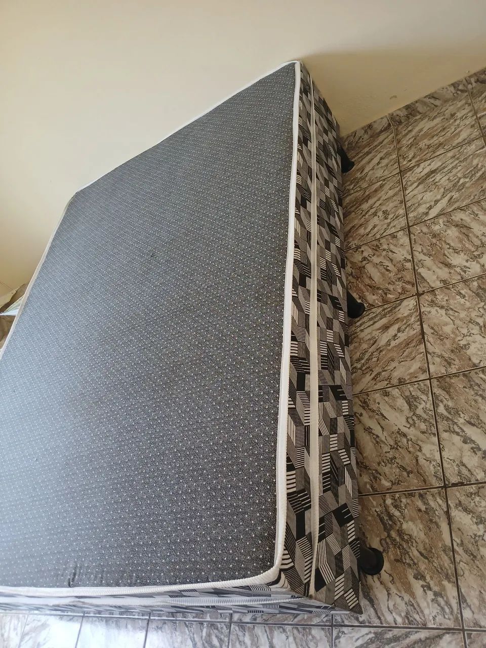 Cama box casal