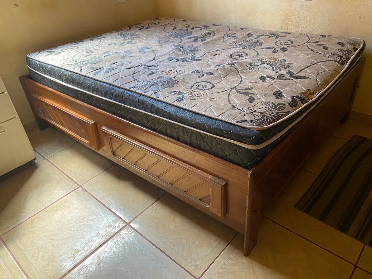 Cama Casal de Madeira - Foto 2
