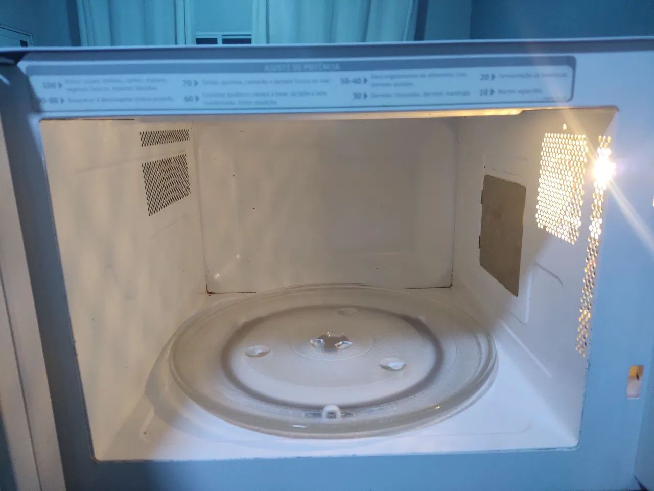 Microondas Eletrolux 31 LT - Foto 3