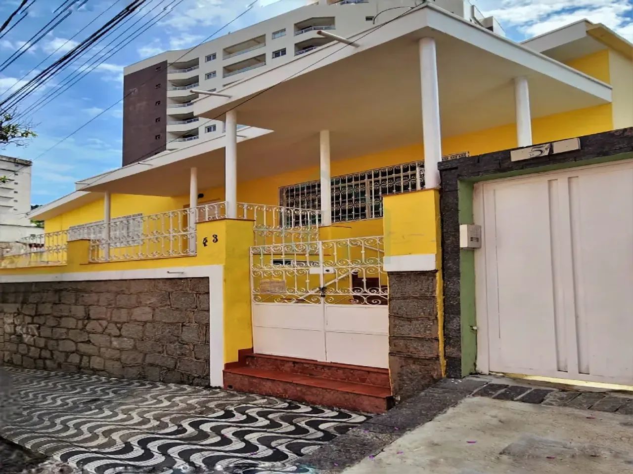 Excelente casa no centro de Poços de Caldas MG. - Foto 2