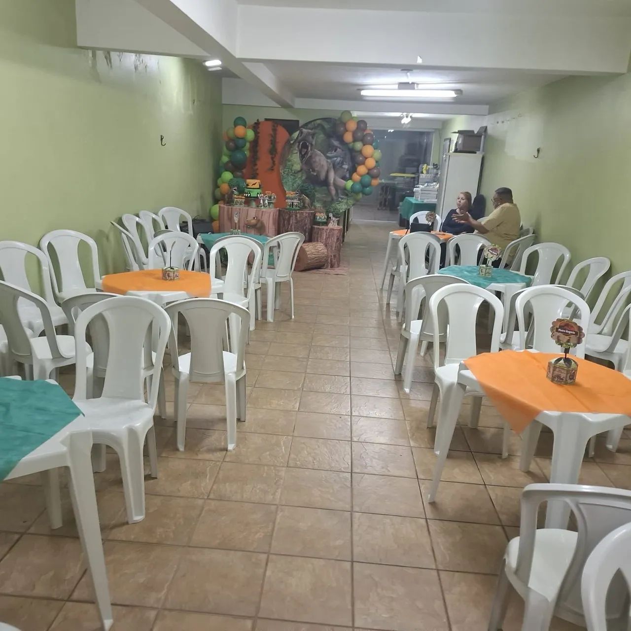 Aluguel de mesas e cadeiras  - Foto 3