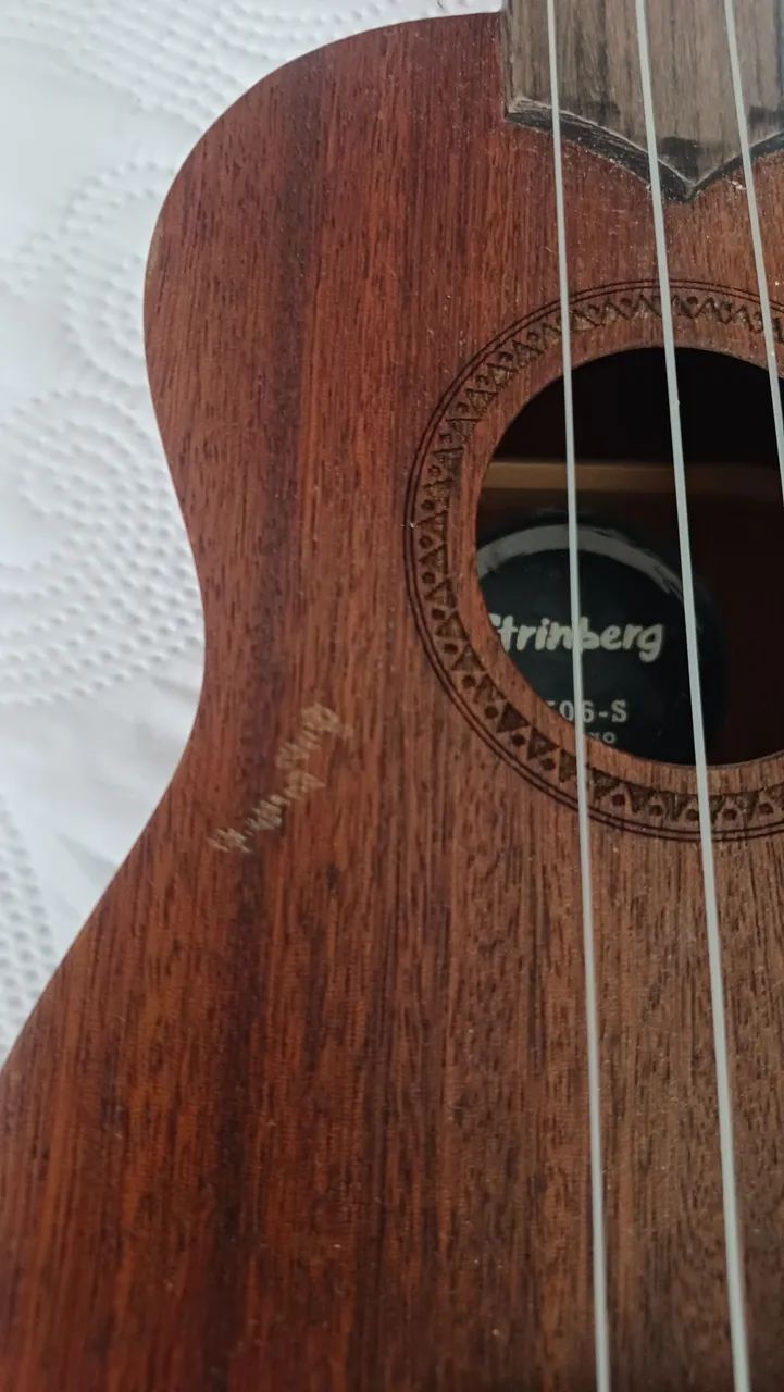 Ukulele strimberg  - Foto 2