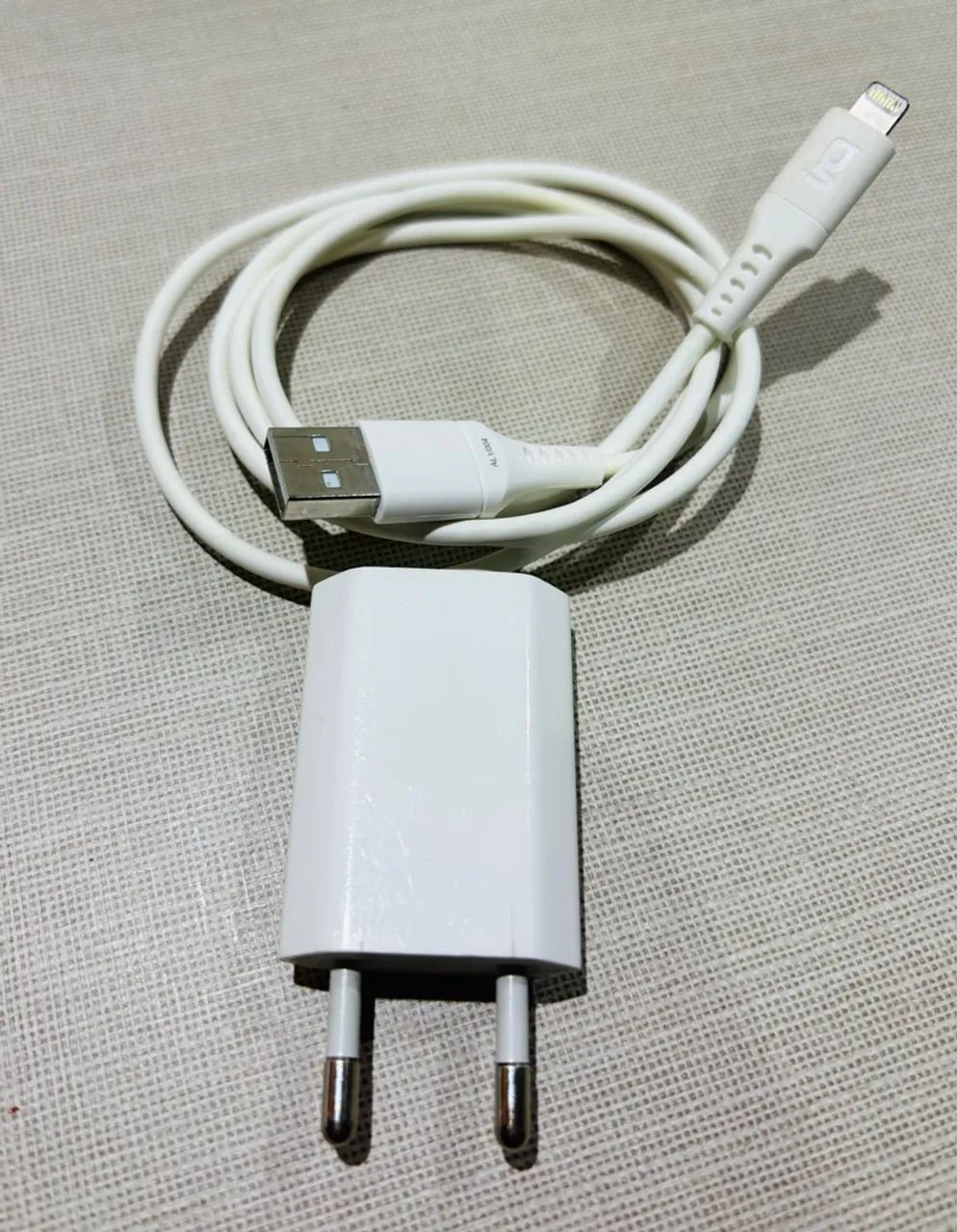 iPhone SE muito bem conservado | Bateria 100% | Caixa e acessórios  - Foto 4