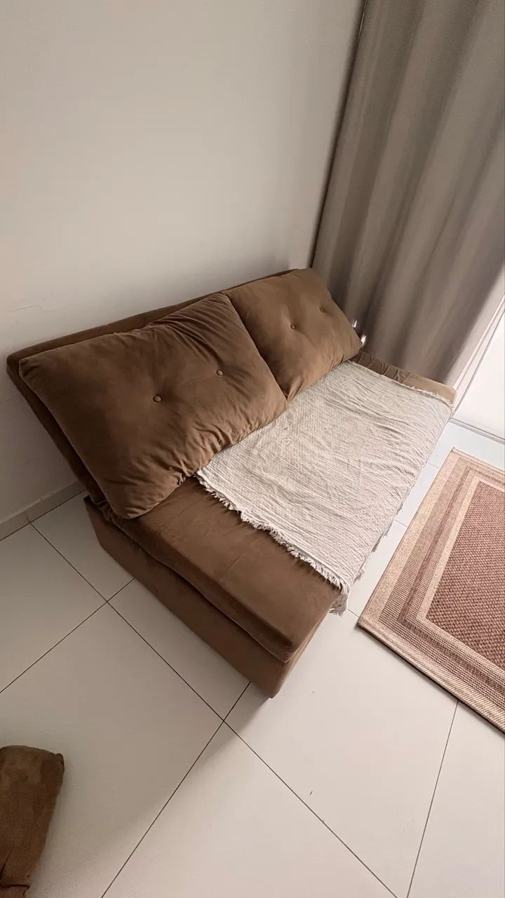 Mesa + Sofá + Painel
