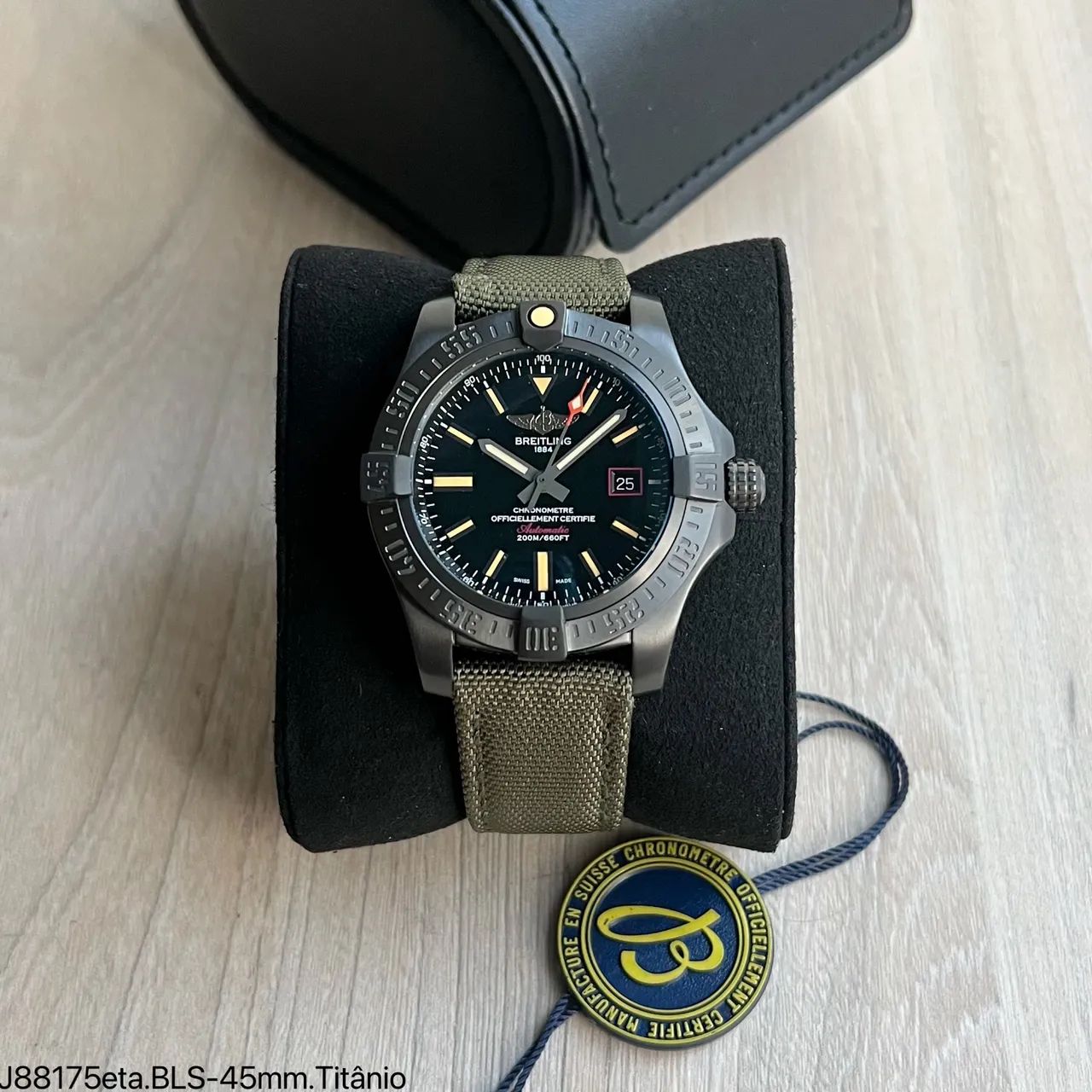 Relógio Breitling avenger titânio dlc  black bird Eta