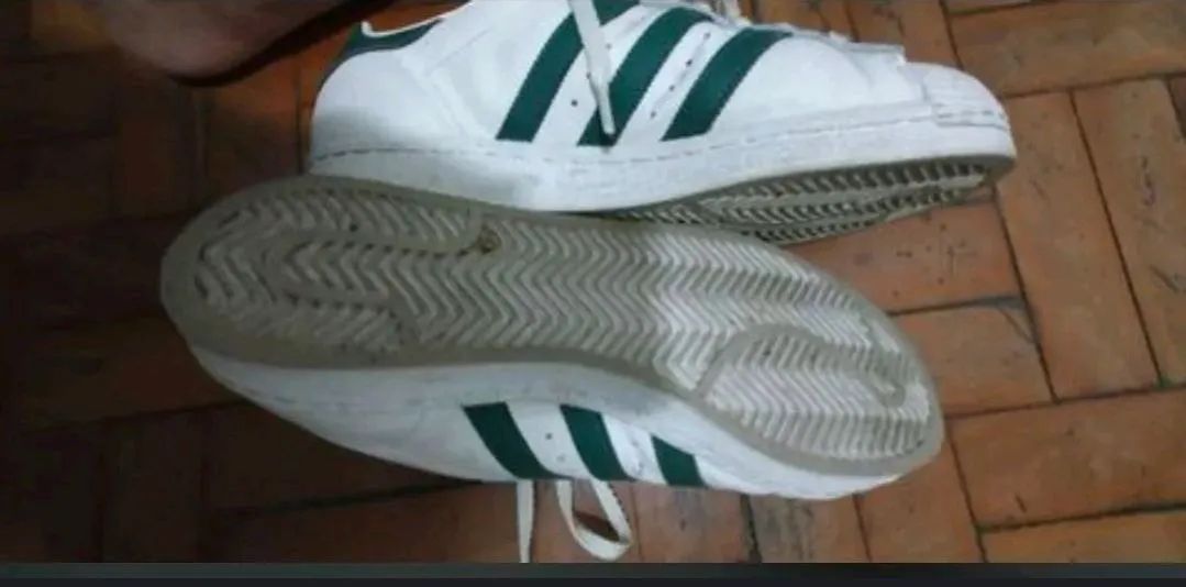 Tenis adidas superstar branco e verde - Foto 3