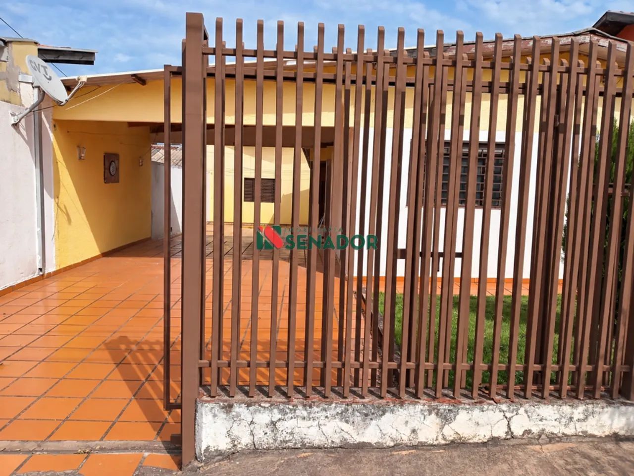 Casa para alugar em Londrina, Cambará, com 3 quartos, com 110 m² - Foto 2