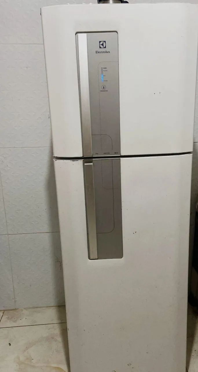 Vendo geladeira 