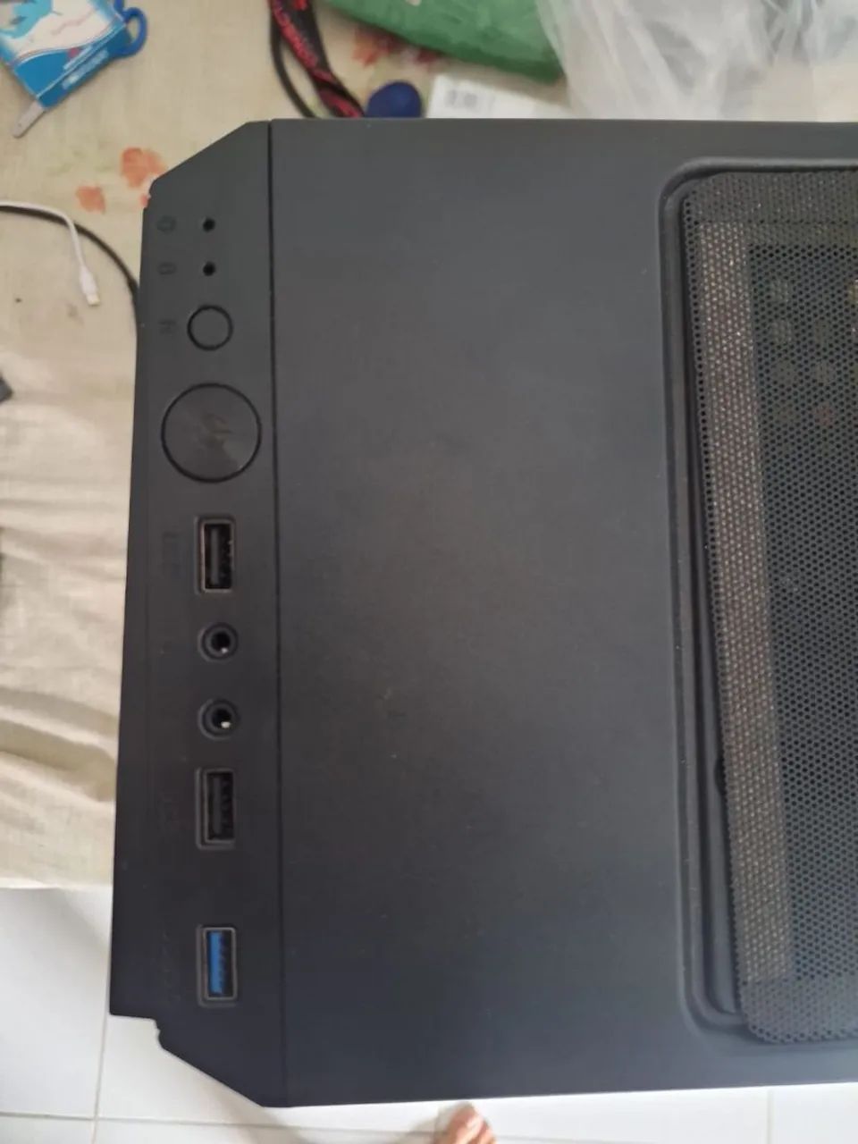 Gabinete gamer com RGB frontal - Foto 4