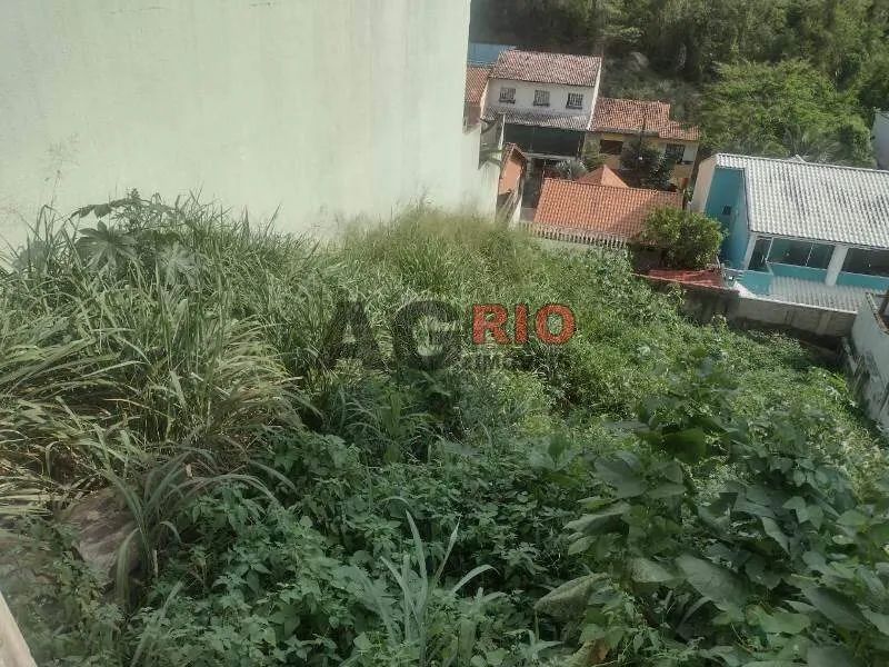 TERRENO EM DECLIVE À VENDA COM 253 M² EM VILA VALQUEIRE - Foto 2