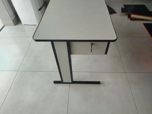 Mesa de escritorio (Doação) - Foto 3