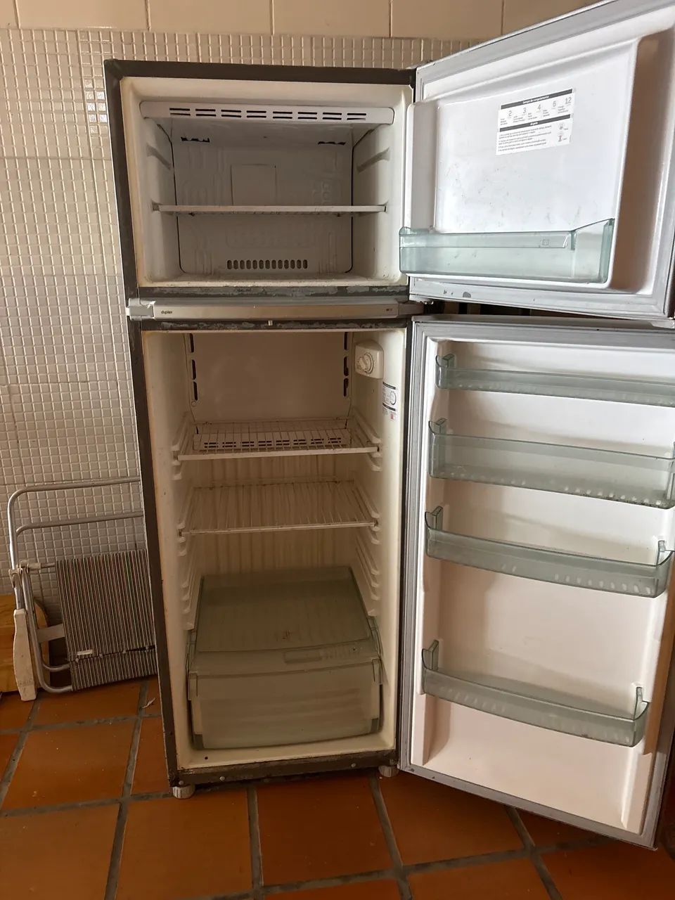 Geladeira  Cônsul 350lt - Foto 2