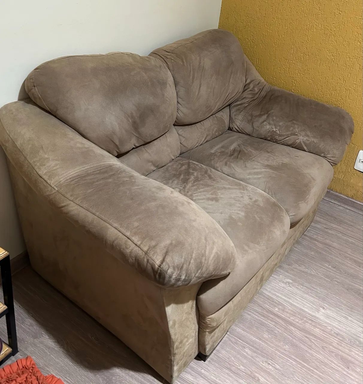 Jogo de sofá de 3 e 2 lugares, muito conservado sem avarias, sem manchas  - Foto 3