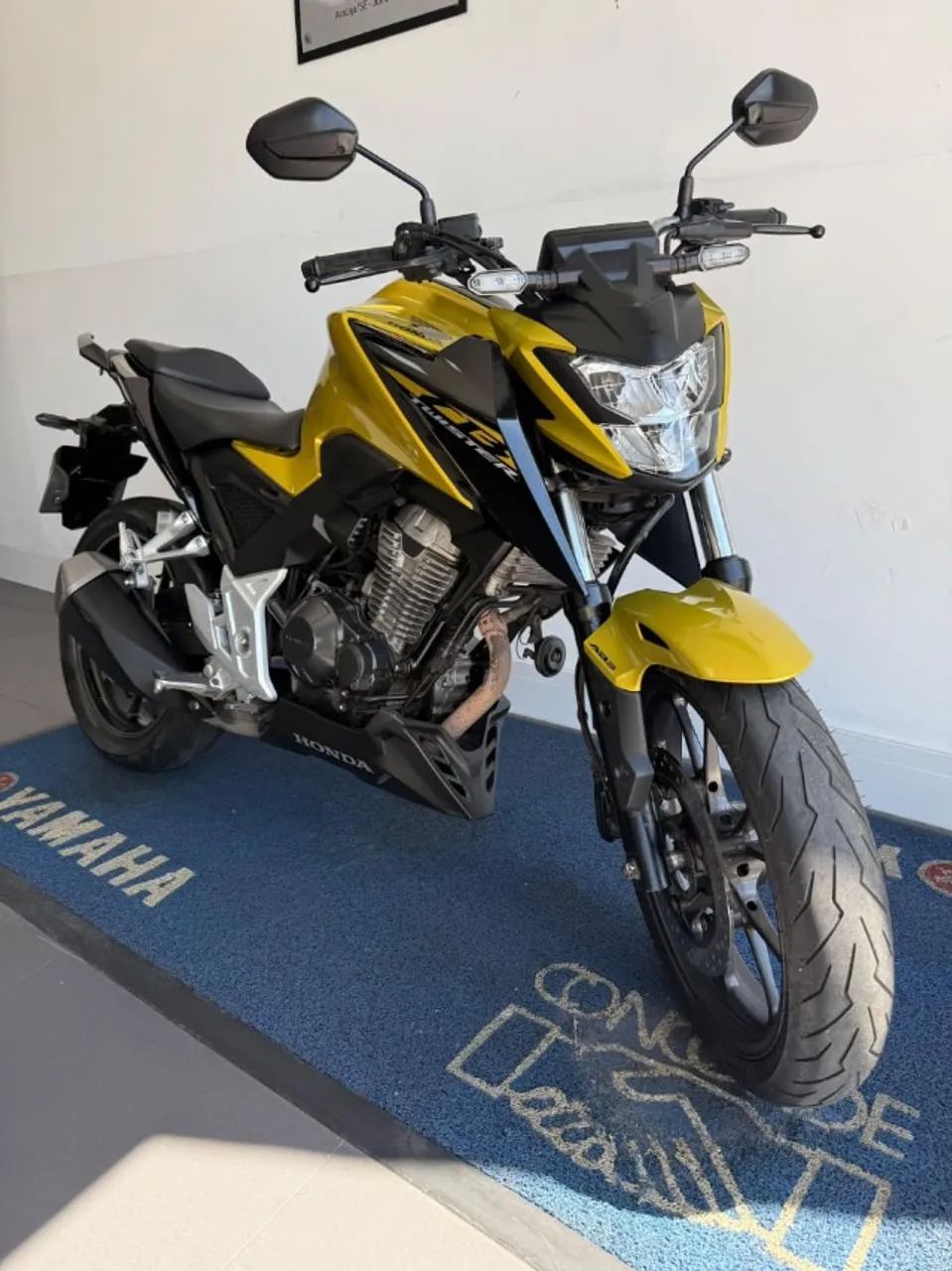 CB300F TWISTER ABS DOURADA - Foto 3