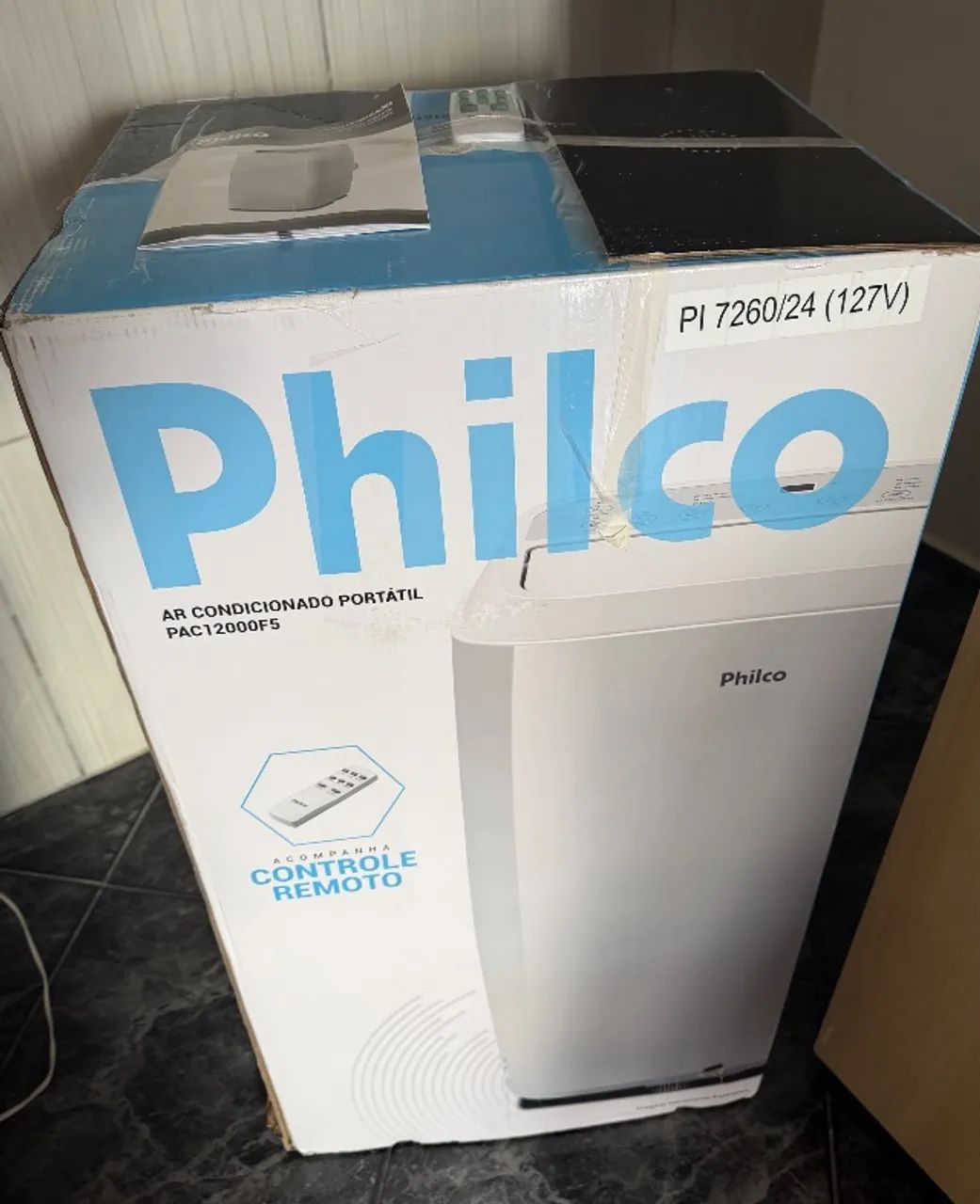 Ar condicionado portátil novo, usando uma única vez. Com manual e controle. 