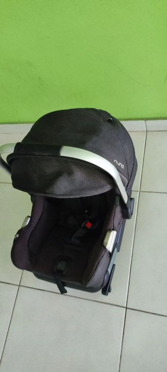 Vendo Bebê Conforto Nuna com Base e Isofix. - Foto 2
