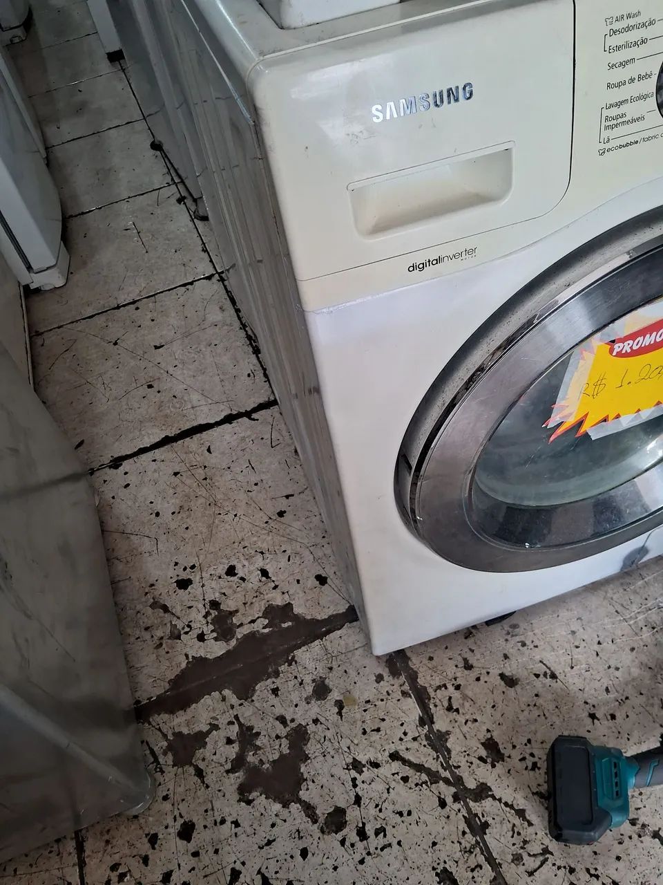 Vende -se lava e seca