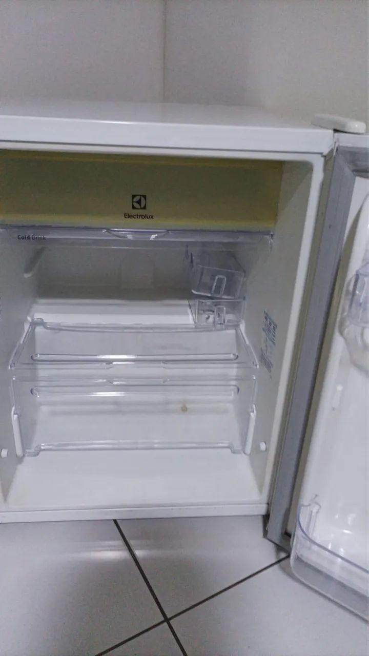 Frigobar electrolux branco - Foto 2