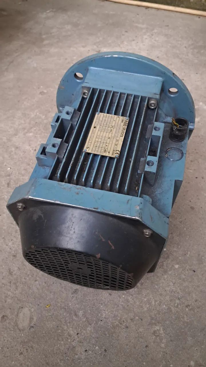 Motor elétrico ABB  - Foto 3