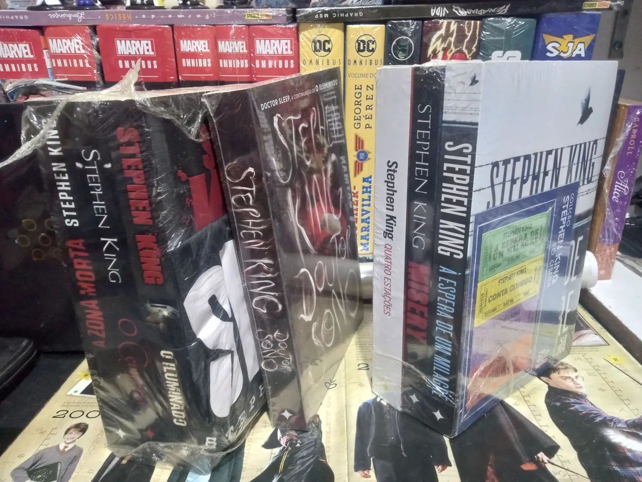 Kit 4 livros stephen king, iluminado, doutor sono, cemitério e zona morta