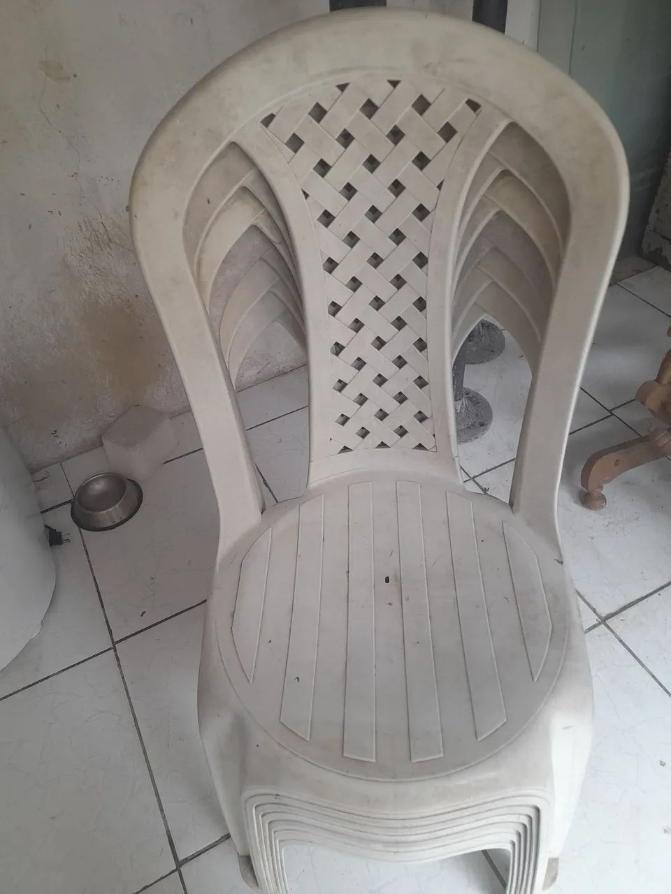 Cadeiras de plástico-6 por 150!!!! - Foto 2