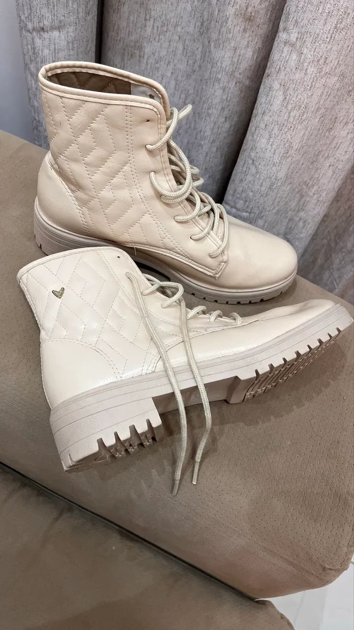 Bota/Coturno branco