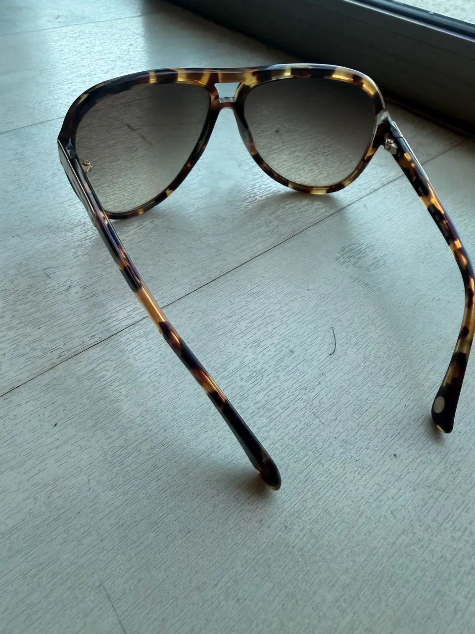 Óculos de sol Michael Kors original (com perna quebrada)  - Foto 4