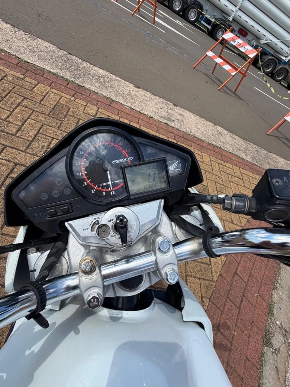 Honda CB 300R - Foto 2