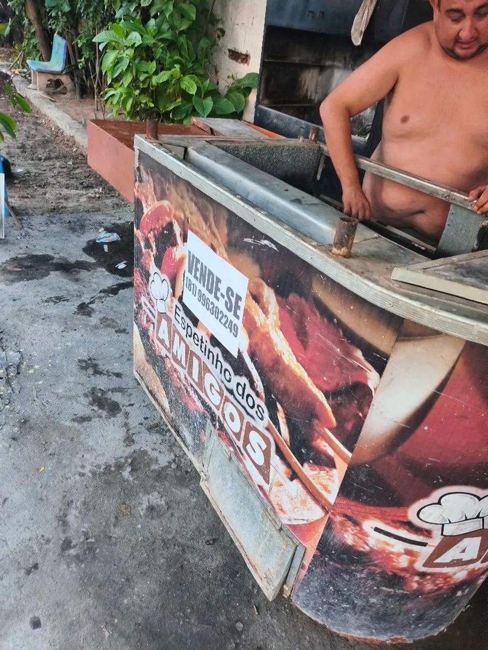 Carroça de espetinho / cachorro quente 