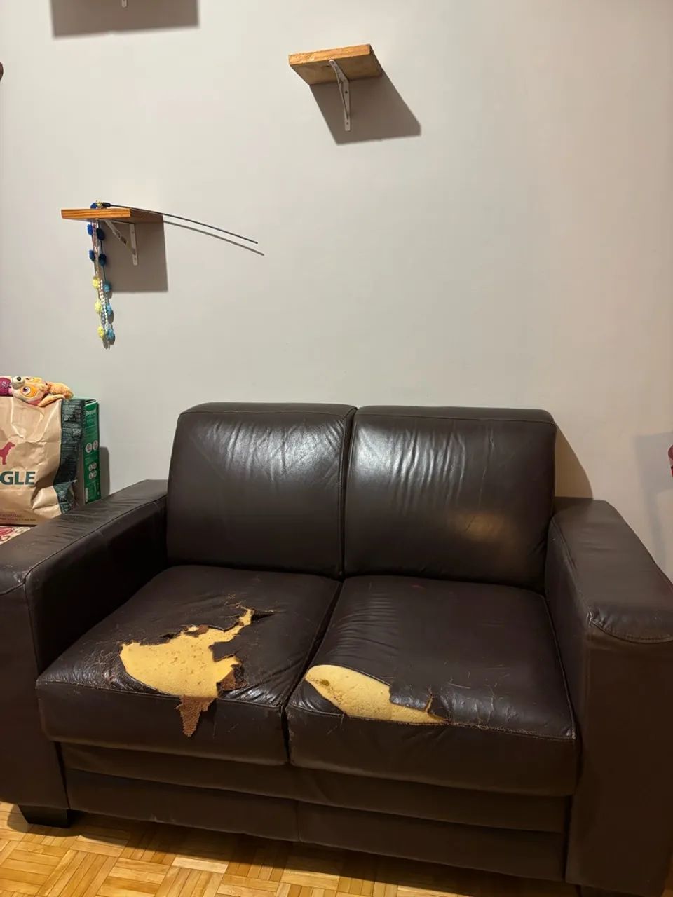 Sofá de couro doação 