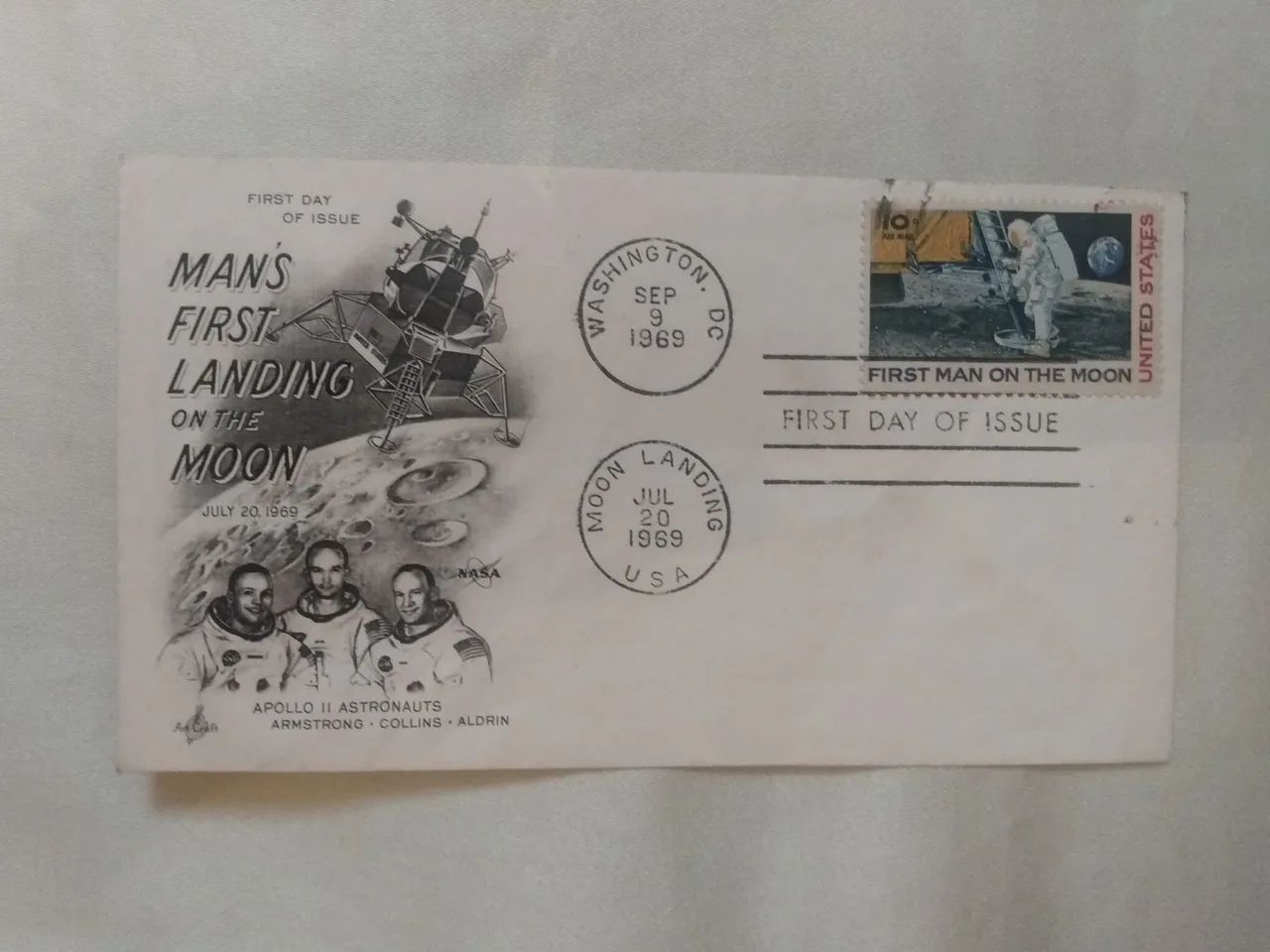 Selo com envelope 1* homem na lua - Foto 4