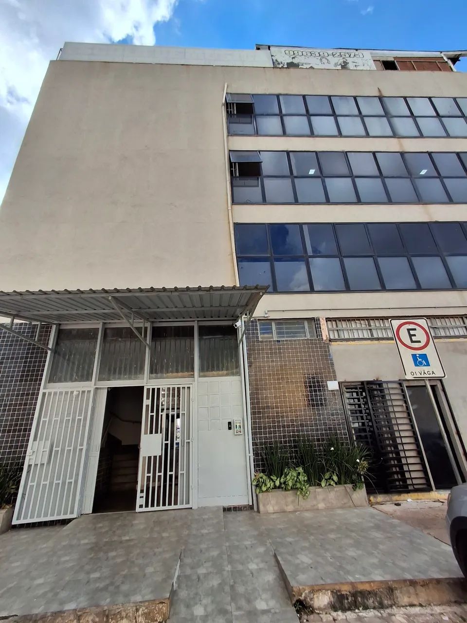 Sala comercial - Ceilândia Centro! Próximo ao fórum e ao cartório!  - Foto 5