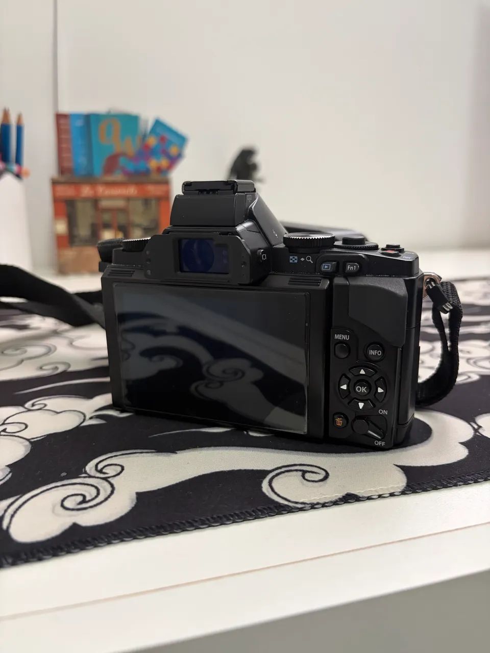 Olympus OM-D E-M5 + lente + case  - Foto 5