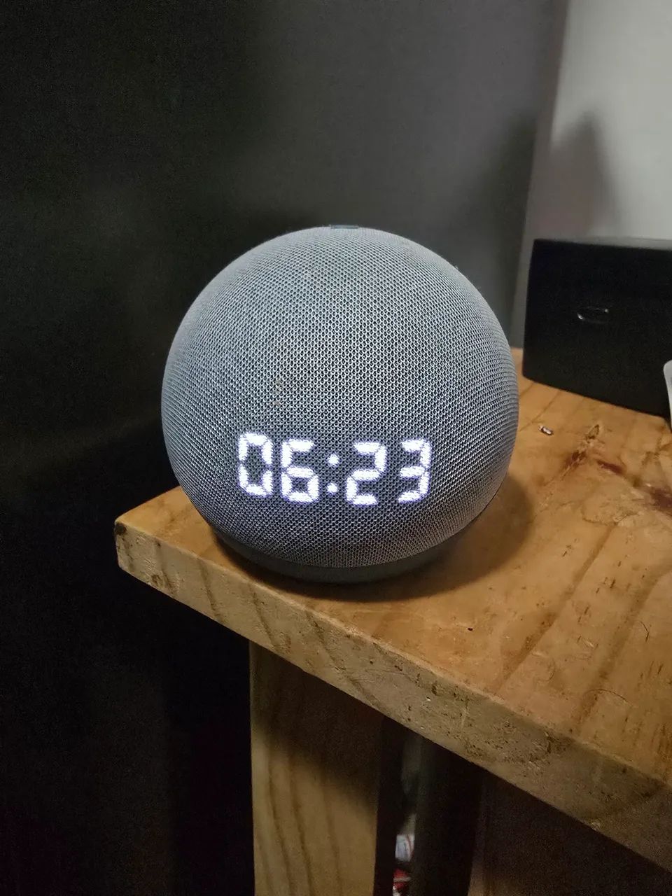 Echo Dot (4ª Geração) Amazon, com Alexa, Com Relógio, Smart Speaker, Azul - Foto 3
