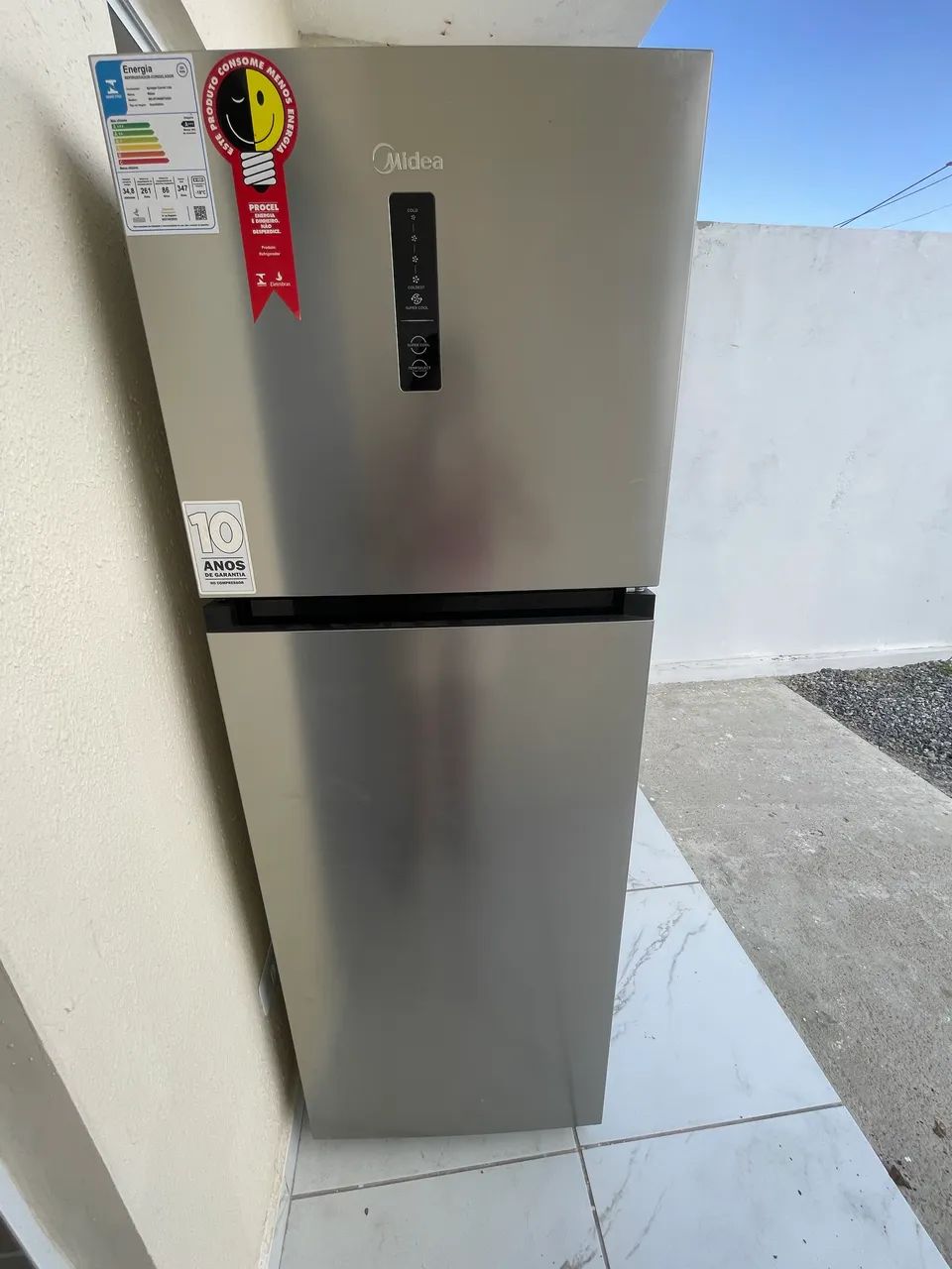Vende-se geladeira MIDEA 347 litros 